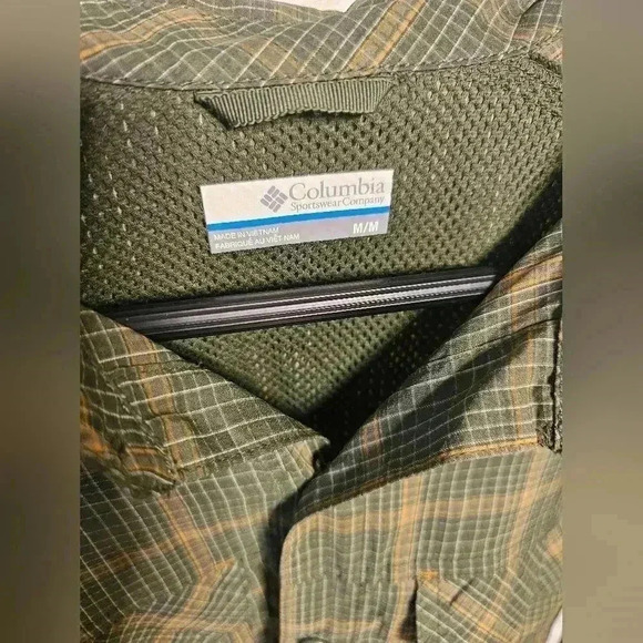 Columbia Men's Olive Green and Orange Plaid Sun Shirt - Medium - Picture 2 of 3
